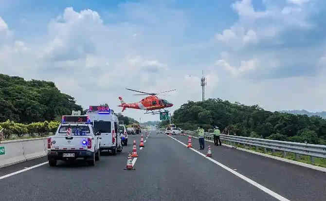 龙华区高速公路汽车救援案例